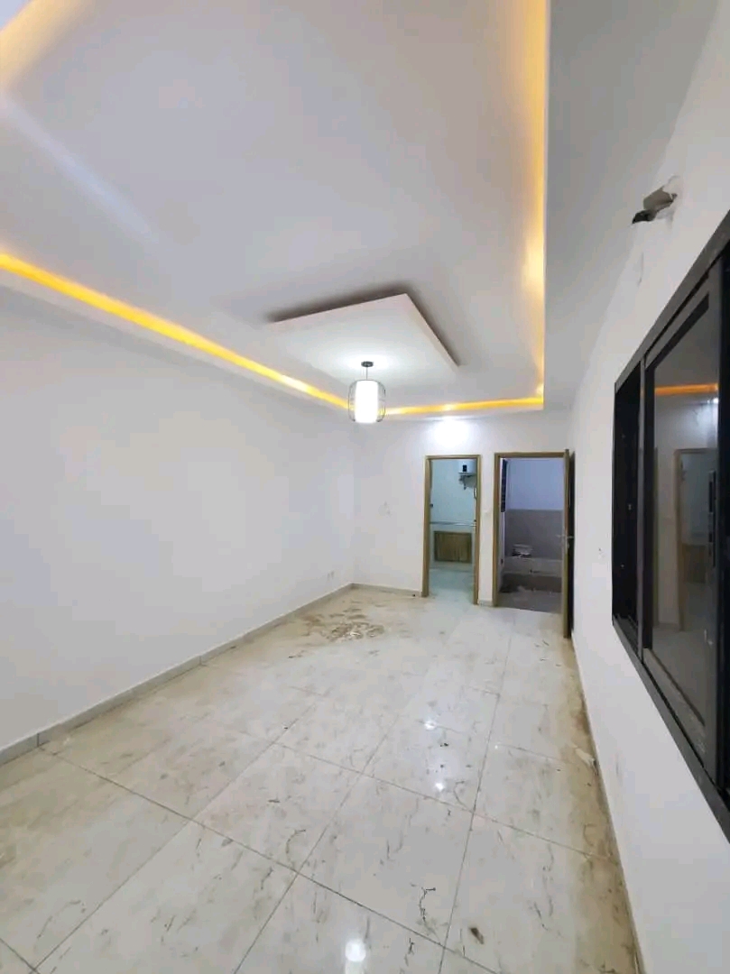 Appartement à louer 2 pièces et 3 pièces - Image 7