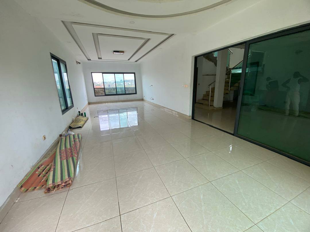 VILLA DUPLEX À LOUER HAUT STANDING - Image 2