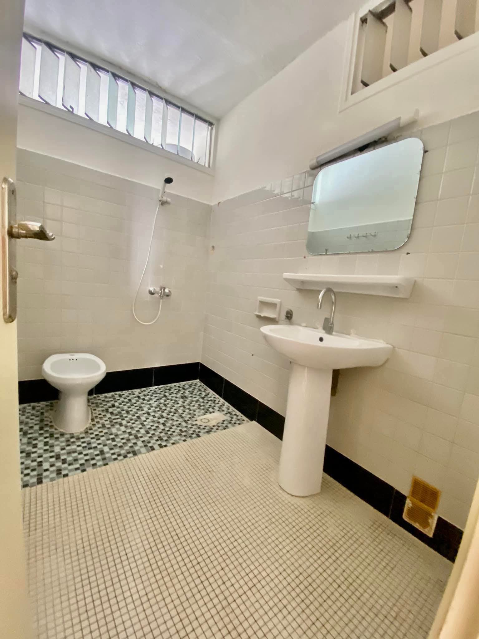 Chic et beau Appartement 3 pièces - Image 4