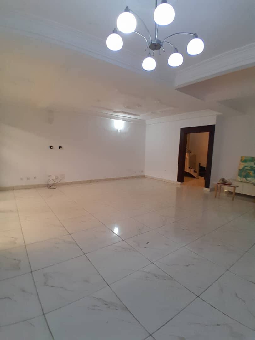 Duplex 6 pièces bien staffé - Image 4